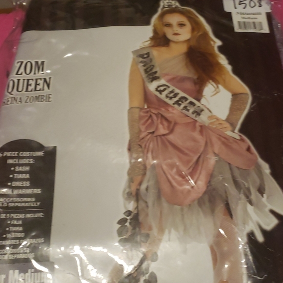 Halloween Costumes - Picture 5 of 5